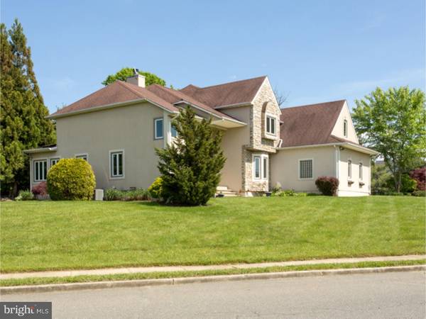 2 WATERBURY CT, Allentown, NJ 08501