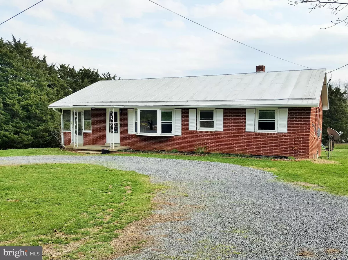 Strasburg, VA 22657,907 COPP RD