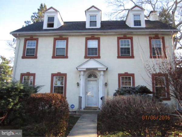 26 E MARSHALL RD, Lansdowne, PA 19050