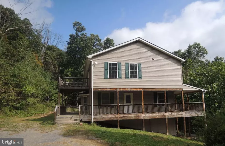 43 MOUNTAIN LAKE RD, Hedgesville, WV 25427