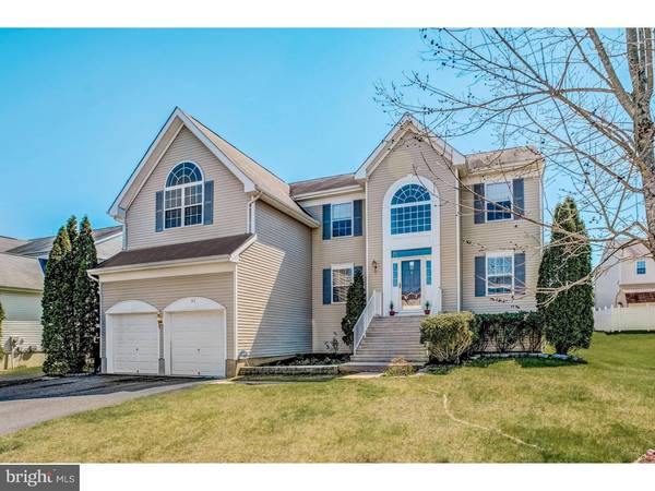 52 BIRMINGHAM DR, Columbus, NJ 08022