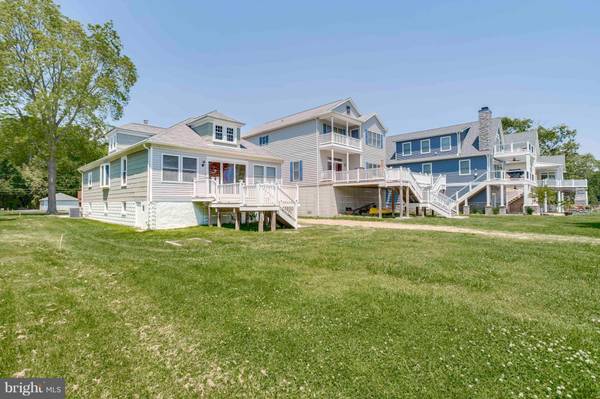 3801 CLARKS POINT RD, Middle River, MD 21220