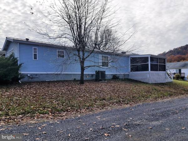 51 BLACK OAK LN, Ridgeley, WV 26753