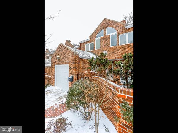 2465 WAKEFIELD CT, Arlington, VA 22207