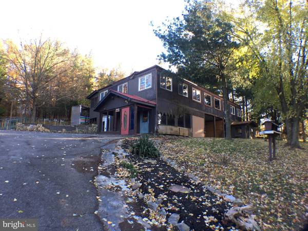 41 WAUGH, Berkeley Springs, WV 25411