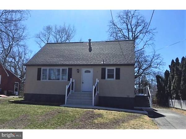 9 HOFFMAN AVE, Cherry Hill, NJ 08003