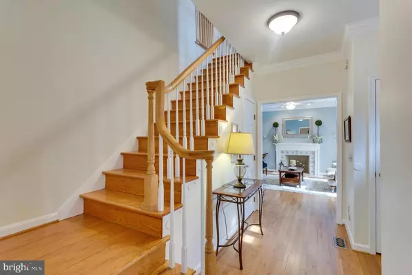 Great Falls, VA 22066,9100 STERLING MONTAGUE DR