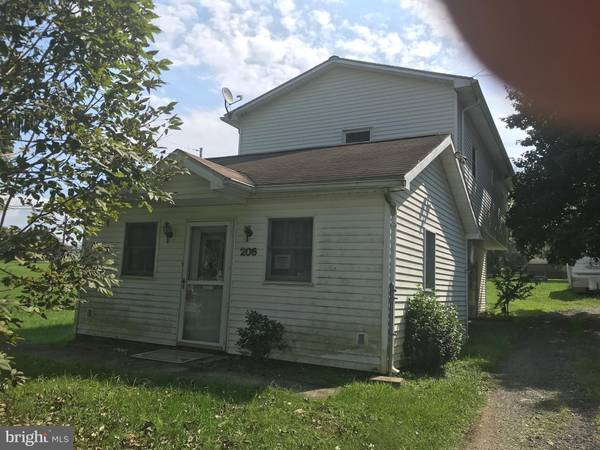 206 SWEET ARROW LAKE RD, Pine Grove, PA 17963