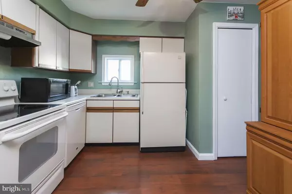 Stewartstown, PA 17363,21 CAMELOT CT