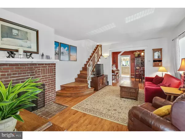 615 WALNUT LN, Philadelphia, PA 19128