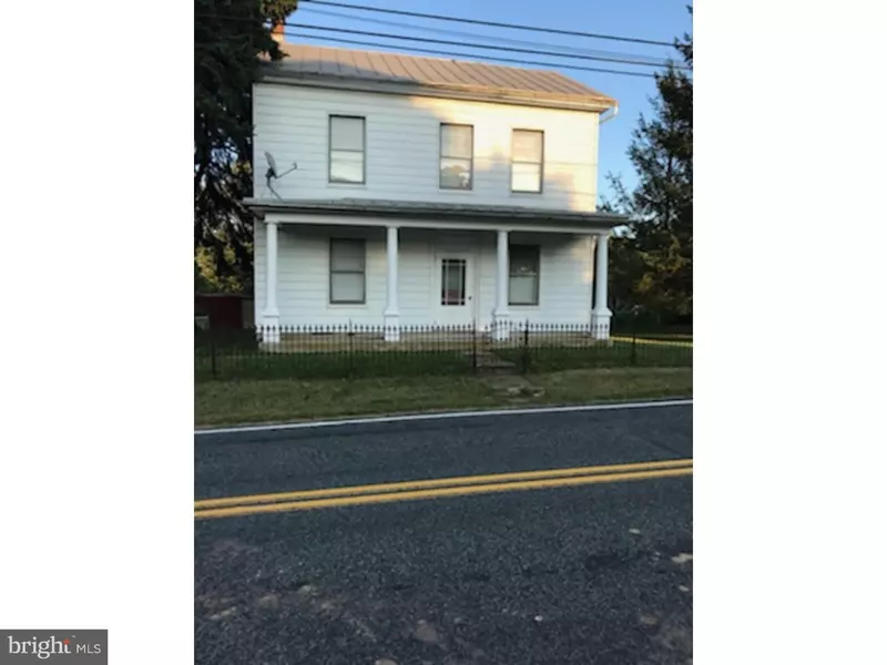 17 LOBACHSVILLE RD, Fleetwood, PA 19522