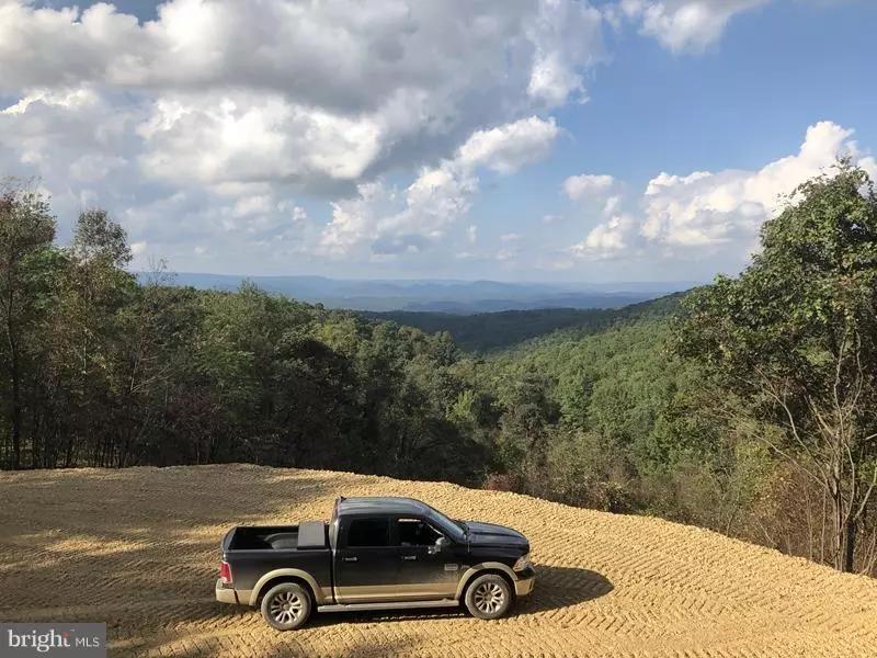 Fort Ashby, WV 26719,22 BLUFFS ON THE POTOMAC