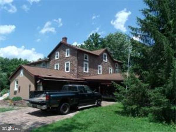 77 MACFARLAND AVE, Ivyland, PA 18974