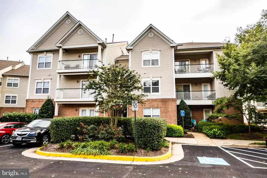 6549 GRANGE LN #401, Alexandria, VA 22315