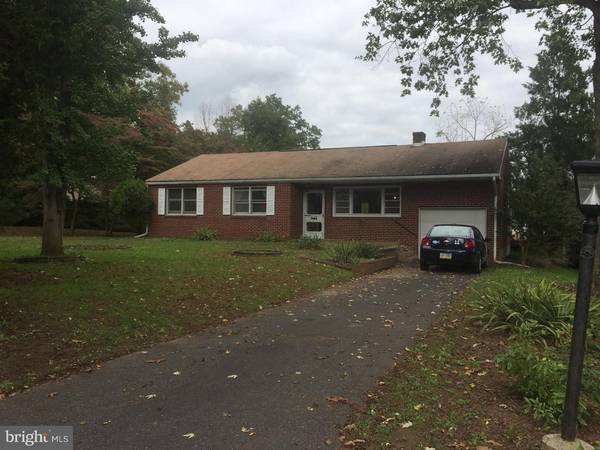 18 SCHOOL HOUSE RD, Collegeville, PA 19426