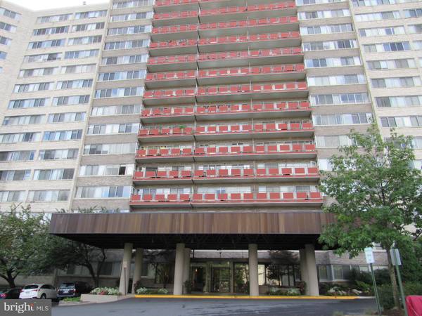 5340 HOLMES RUN PKWY #204, Alexandria, VA 22304