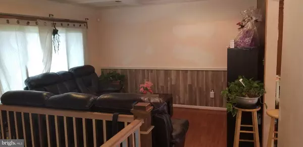 Woodbridge, VA 22193,5356 MACWOOD DR