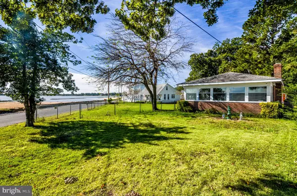 1543 IRVING AVE, Colonial Beach, VA 22443