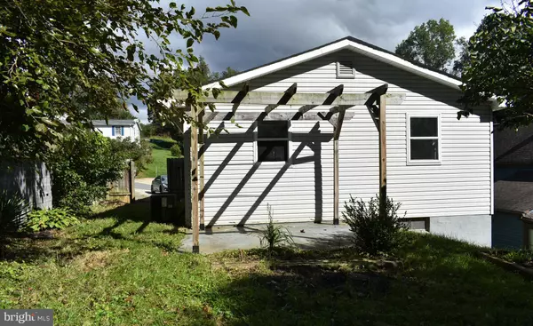 Brunswick, MD 21716,922 E D ST