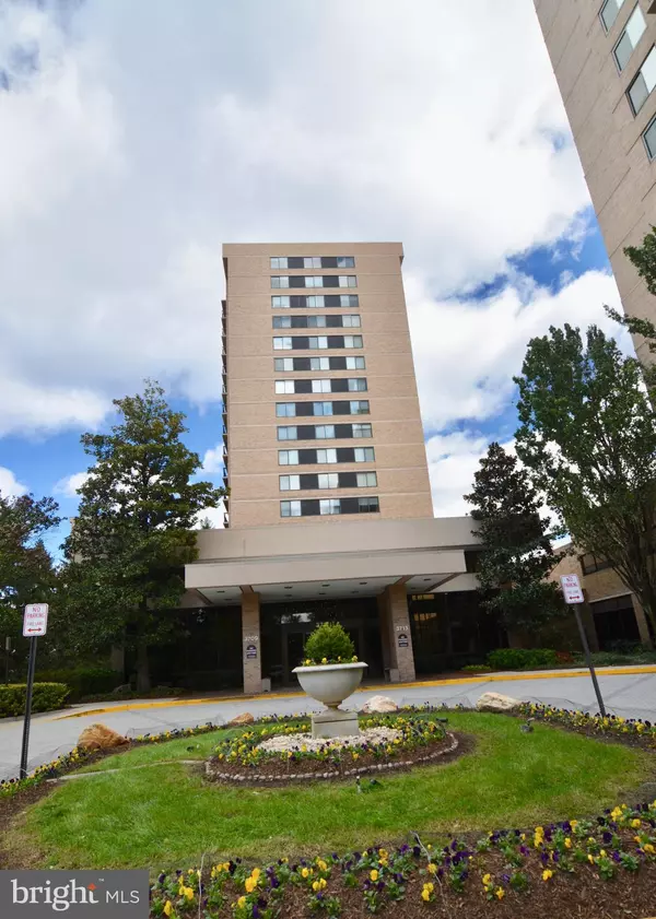 3709 GEORGE MASON DR #802 E, Falls Church, VA 22041