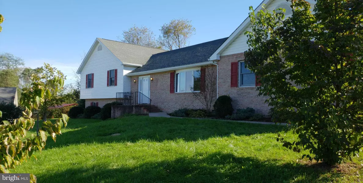 114 DEFENSE CT, Hedgesville, WV 25427