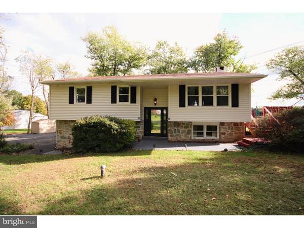 97 TRAPPE RD, Collegeville, PA 19426