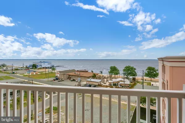 Colonial Beach, VA 22443,103 IRVING AVE #201