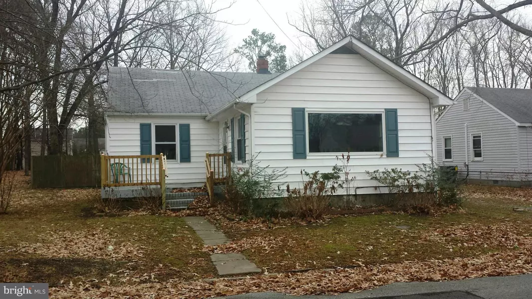 202 LOCUST AVE, Colonial Beach, VA 22443