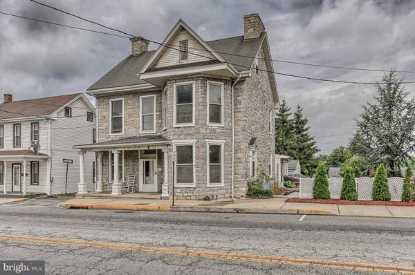 427 KING ST, Shippensburg, PA 17257