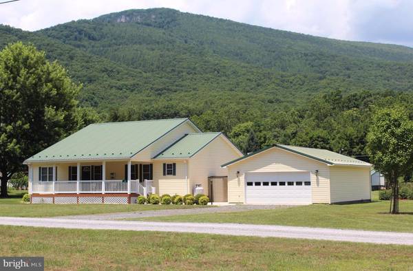 25 TROUT LN, Cabins, WV 26855