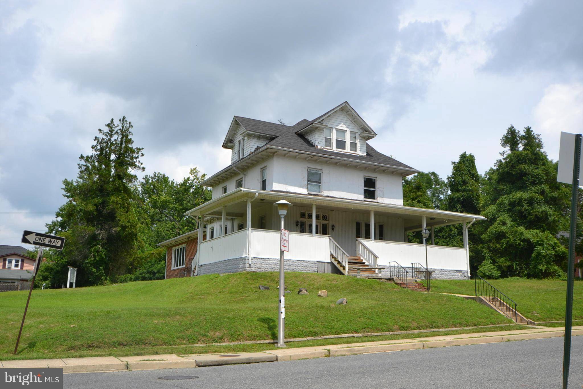 2416 TANEY RD, Baltimore, MD 21209