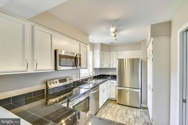 5705 BREWER HOUSE CIR #301, Rockville, MD 20852