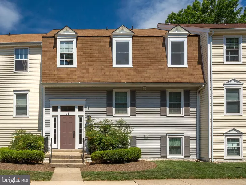 13 PICKERING CT #202, Germantown, MD 20874