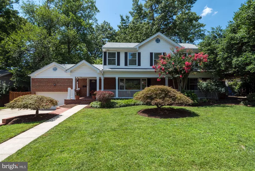 5220 SANGAMORE RD, Bethesda, MD 20816