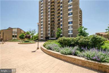 118 MONROE ST #303, Rockville, MD 20850