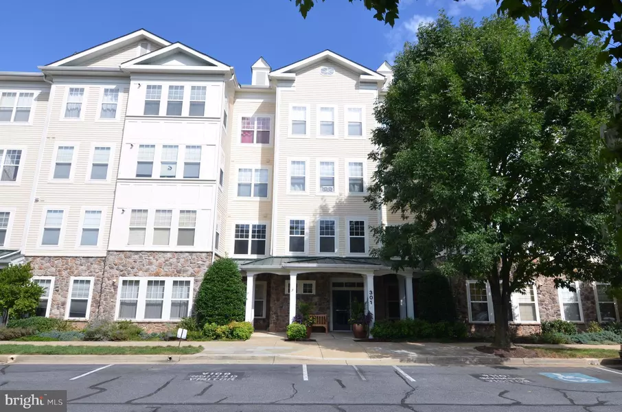 301 HIGH GABLES DR #101, Gaithersburg, MD 20878