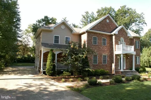 Annandale, VA 22003,7553 PARK LN