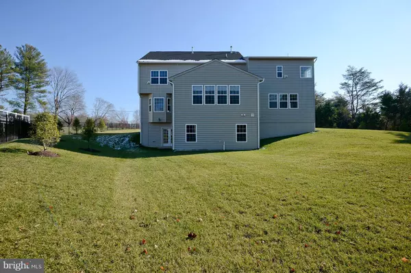 Lorton, VA 22079,8804 LAKE HILL DR #2-6