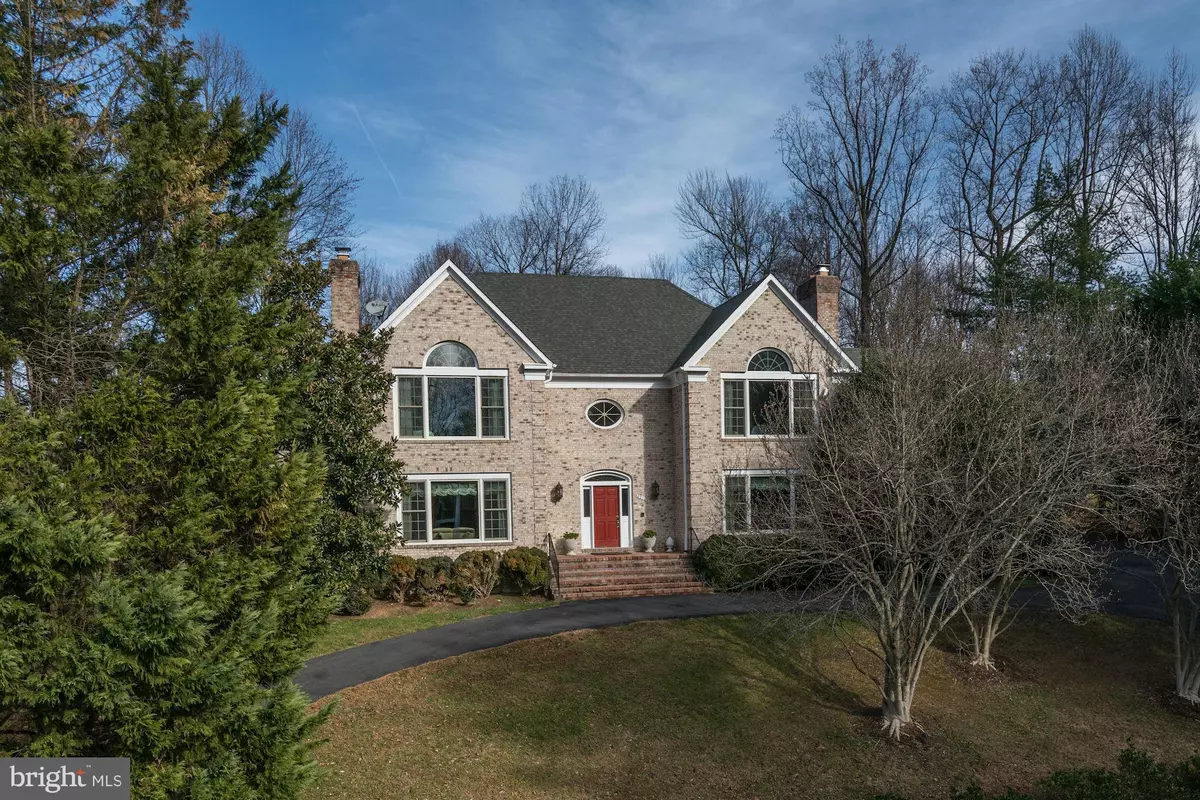 Mclean, VA 22102,8010 GREENWICH WOODS DR