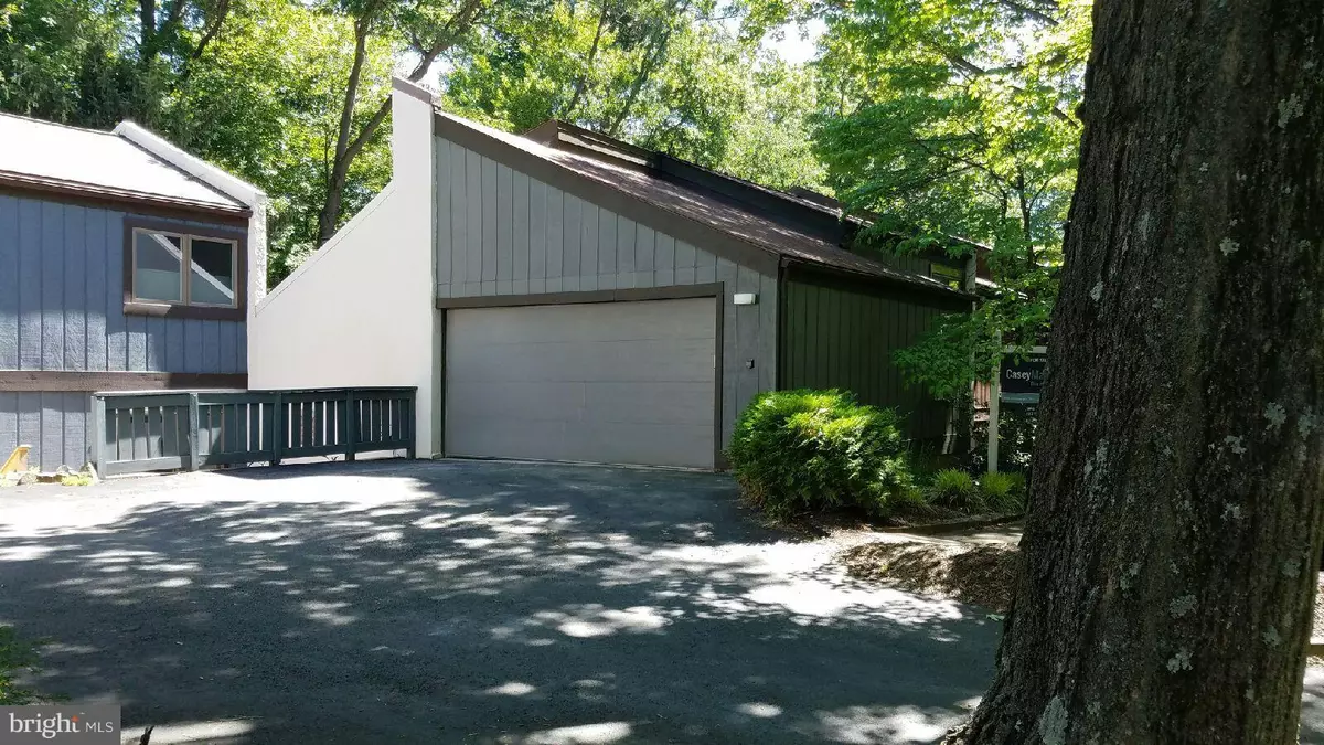 Reston, VA 20191,2407 GLADE BANK WAY