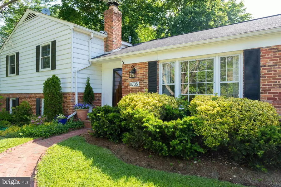 8735 FORT HUNT RD, Alexandria, VA 22308