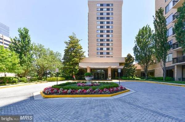 3713 GEORGE MASON DR #1706, Falls Church, VA 22041