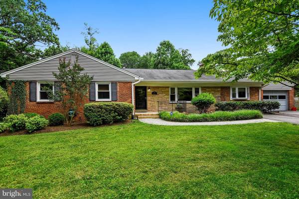 3015 BEECHWOOD LN, Falls Church, VA 22042