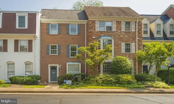 6805 MARKET SQUARE DR, Mclean, VA 22101