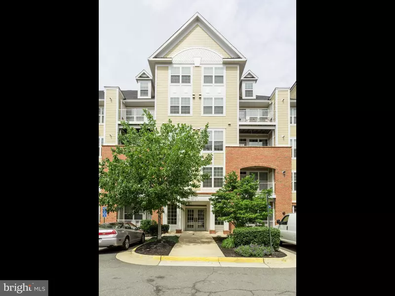 2710 BELLFOREST CT #210, Vienna, VA 22180