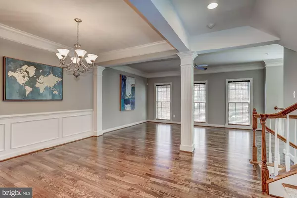 Vienna, VA 22182,7987 RESERVE WAY