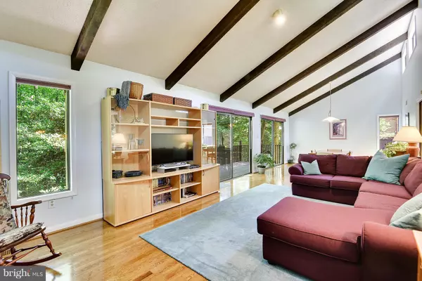 Reston, VA 20191,2109 LIRIO CT