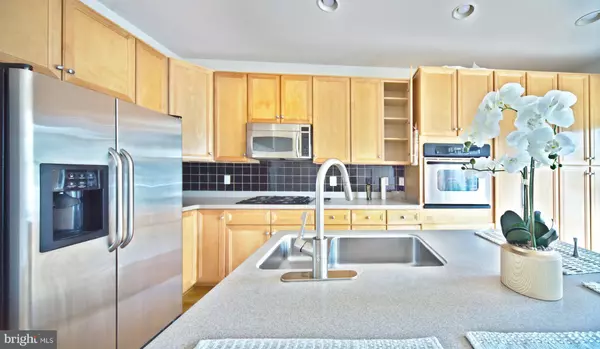 Lorton, VA 22079,8110 DOVE COTTAGE CT
