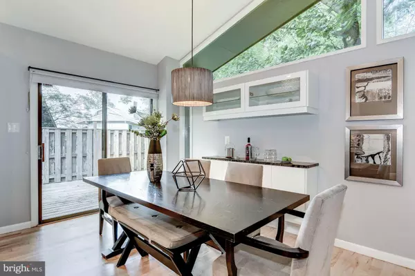 Falls Church, VA 22043,2435 NOTTINGHAM DR