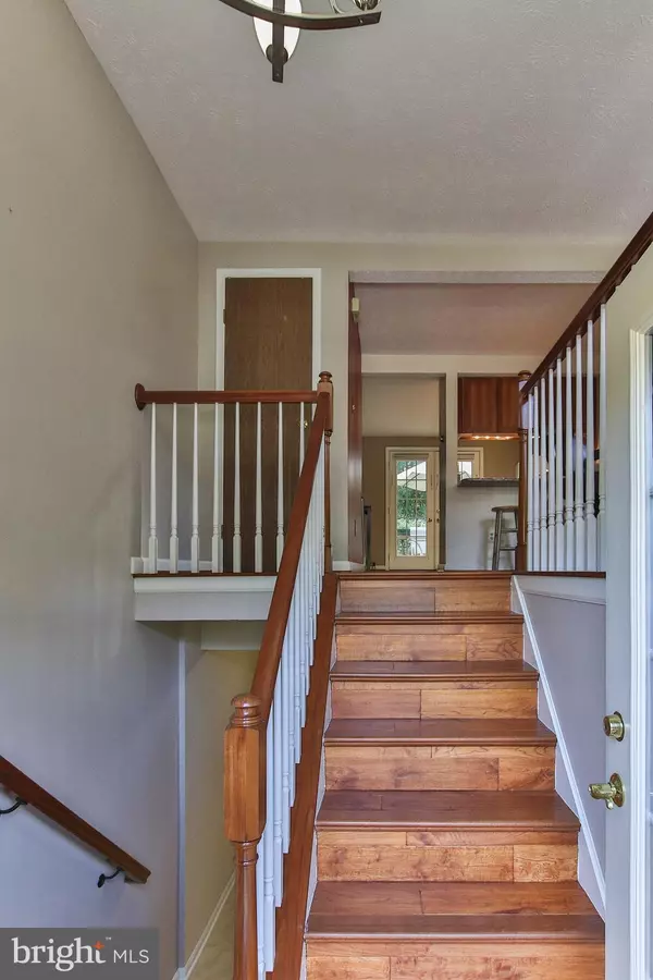 Reston, VA 20191,1942 SAGEWOOD LN